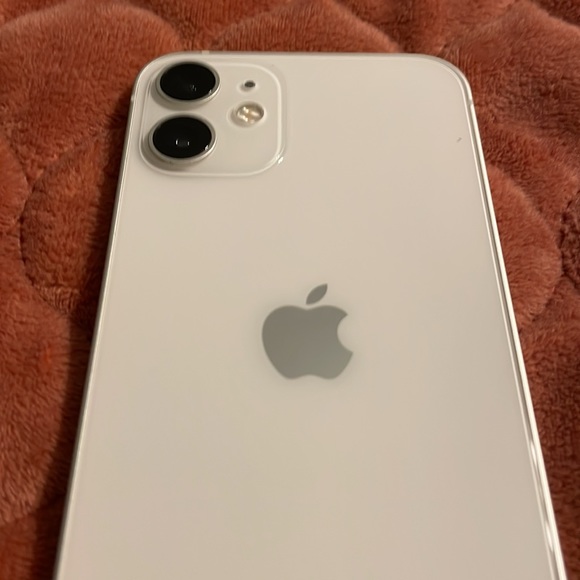 iPhone 12 mini - Picture 3 of 5